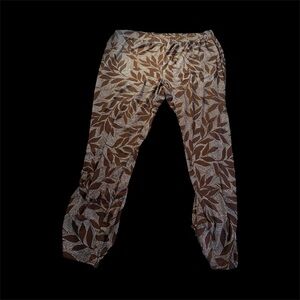 Susan Graver Pants Liquid Knit Brown and White Leaf Patterned Bohemian 1X